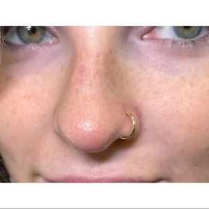 Nostril Hinged Clicker Hoop | solid 14k